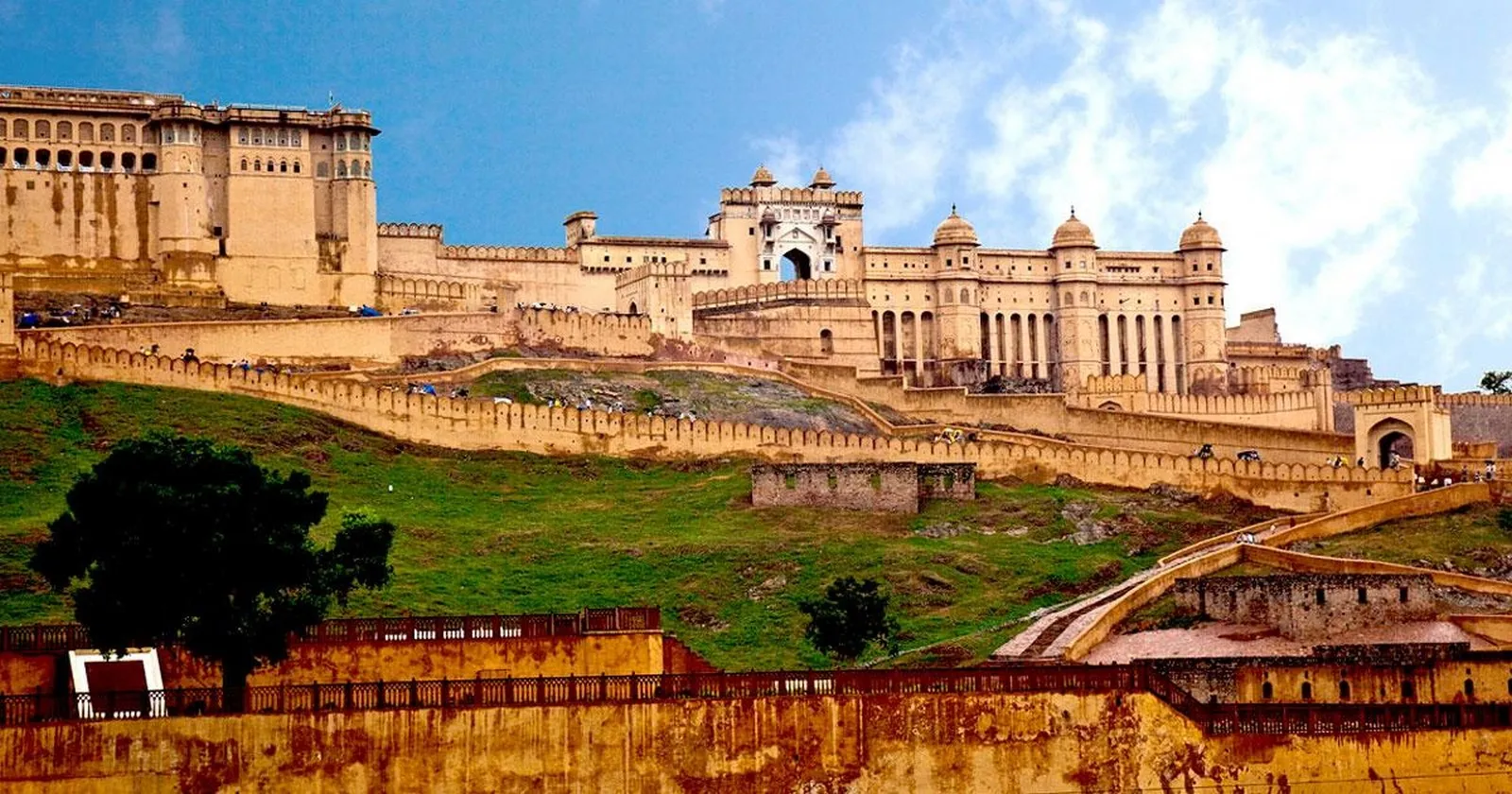 Amer Fort and the old city